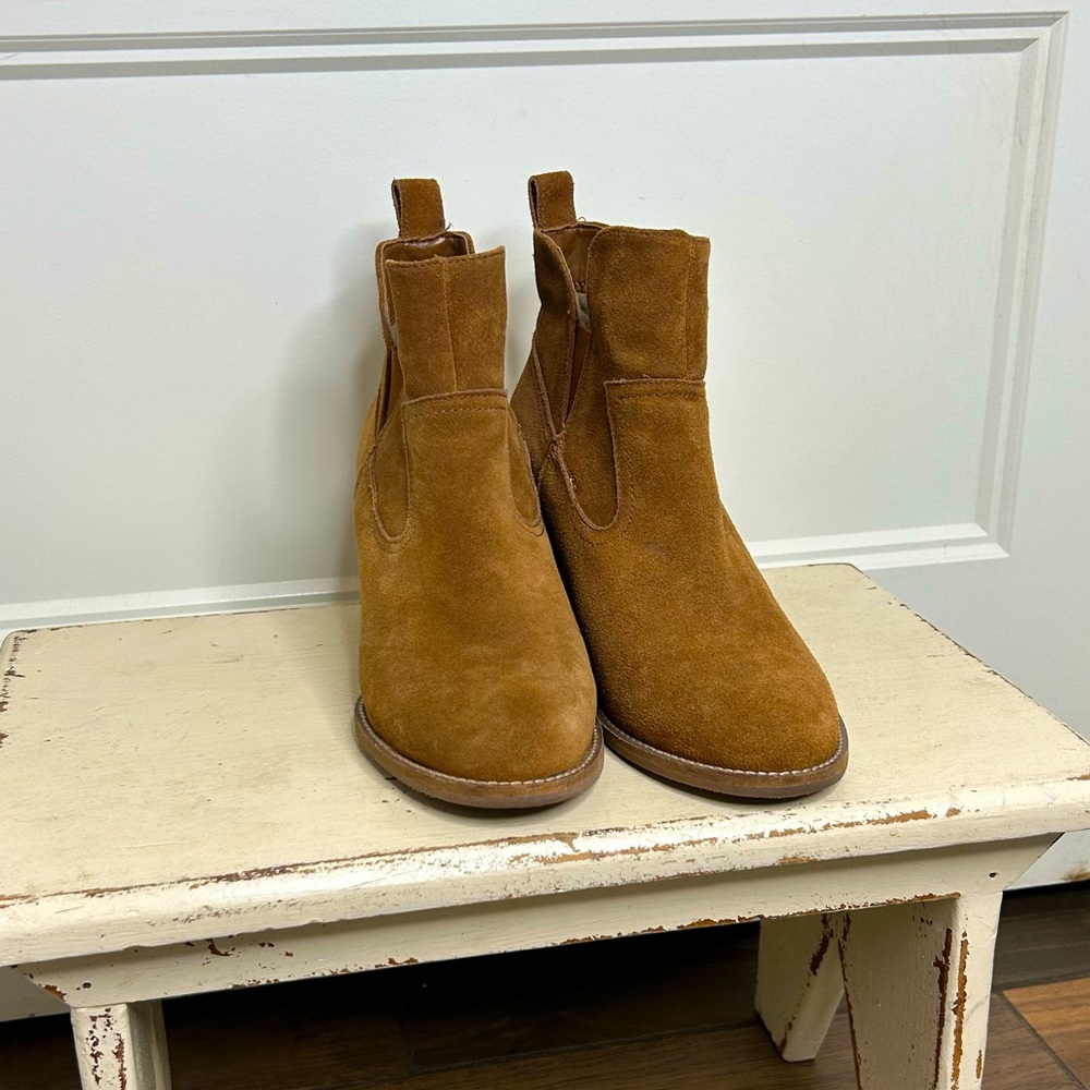 Blondo Irving Suede Wedge Ankle Boot size 7.5